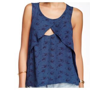 Free People Look Through Keyhole‎ Crinkle Tank in Indigo sz small
